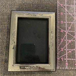 Silver Frame photo (b26)